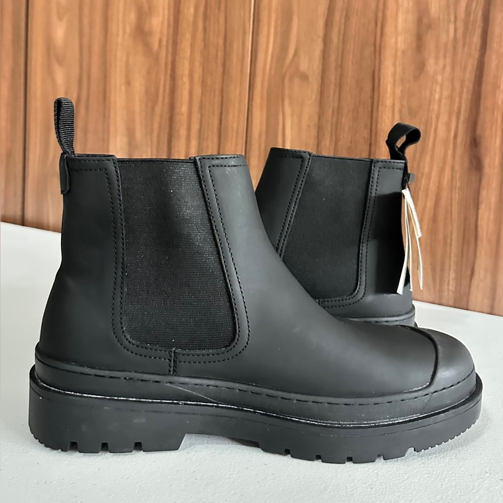 NWT. Zara Men Rubberized Chelsea boots Sz EU 40 US 7 - Picture 2 of 14
